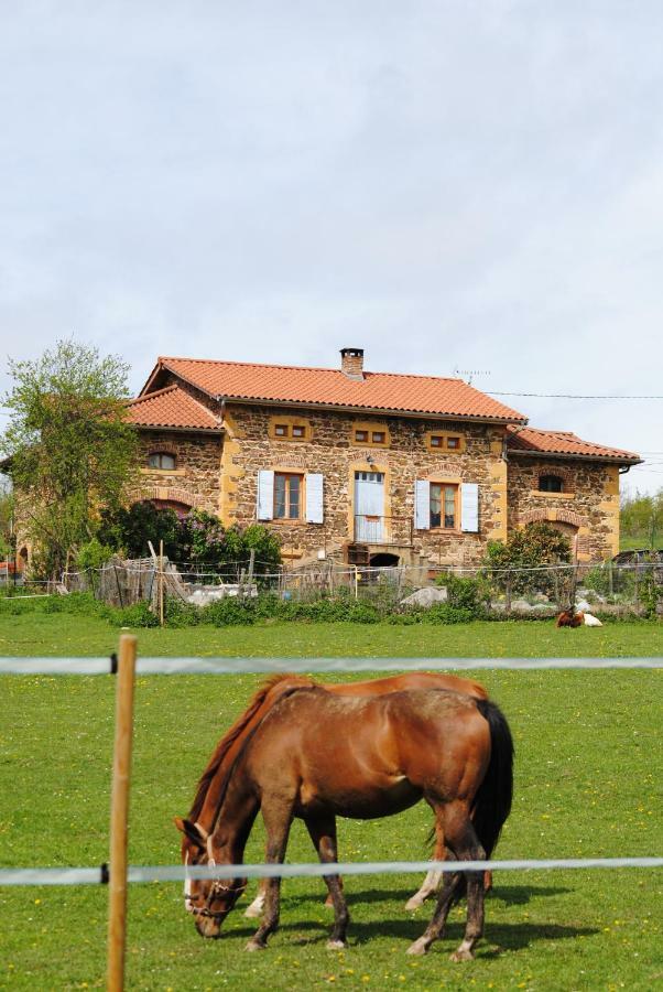 Légny Domaine De La Poyat B&B 외부 사진